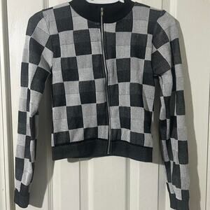 Aq sport black and white